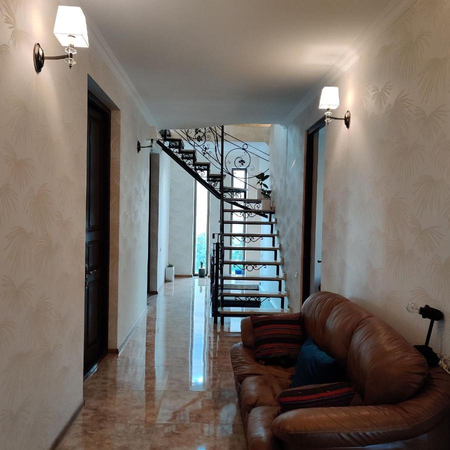 Rustavi Guest House מראה חיצוני תמונה